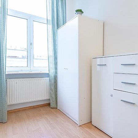 Spacious Shared Apartment Schoenbrunn Вена Экстерьер фото