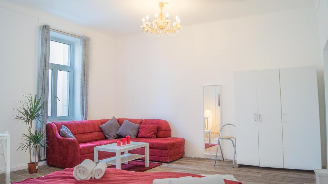 Spacious Shared Apartment Schoenbrunn Вена Экстерьер фото