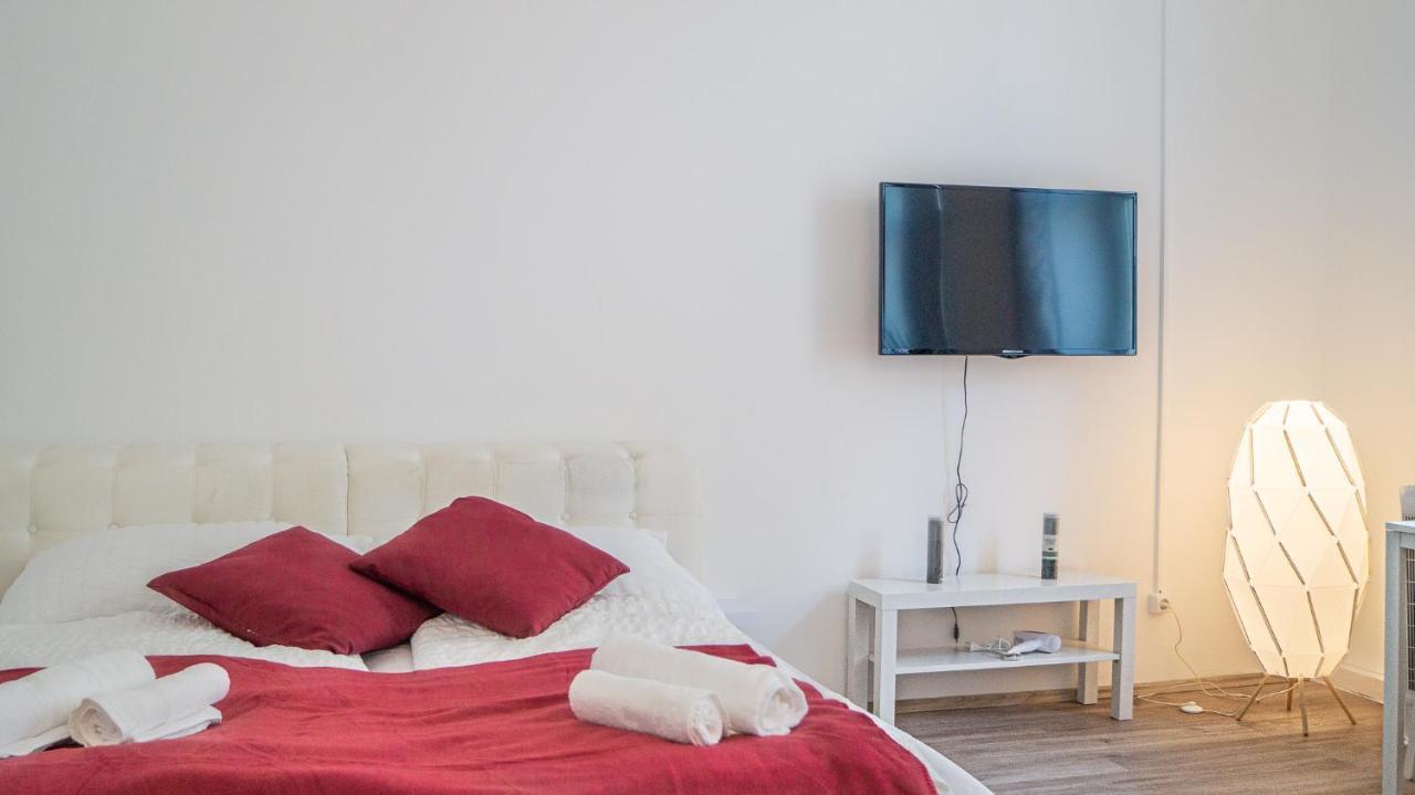 Spacious Shared Apartment Schoenbrunn Вена Экстерьер фото