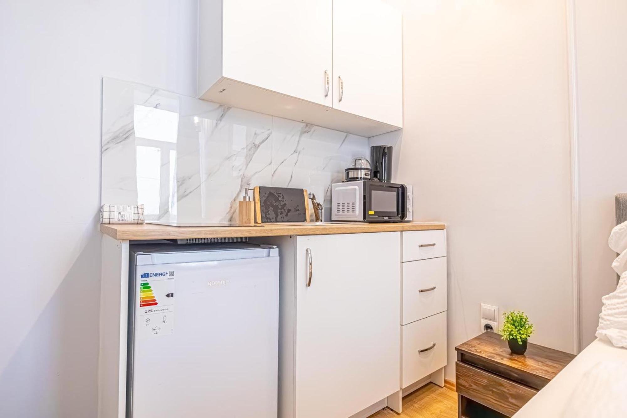 Spacious Shared Apartment Schoenbrunn Вена Экстерьер фото