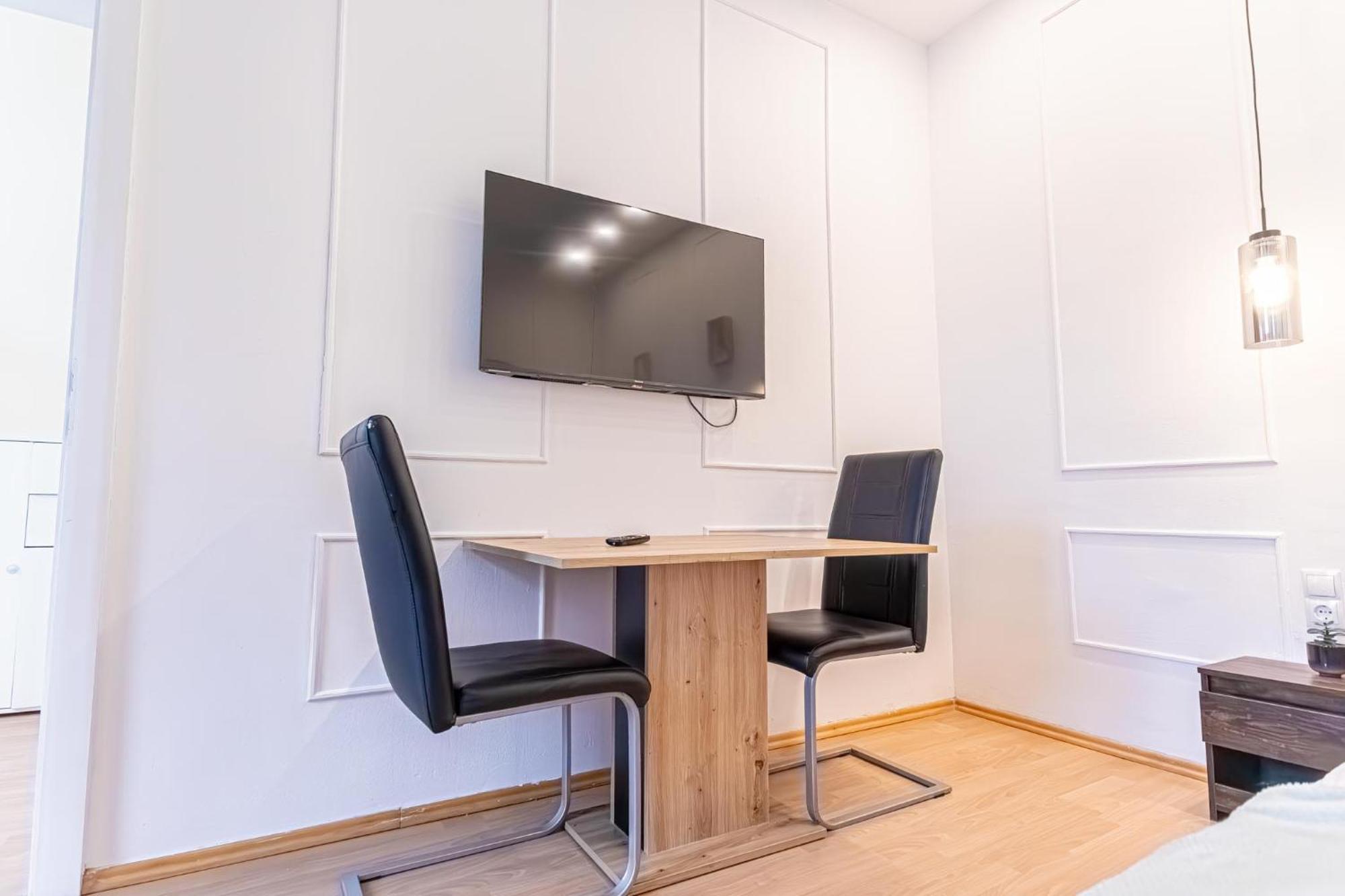 Spacious Shared Apartment Schoenbrunn Вена Экстерьер фото