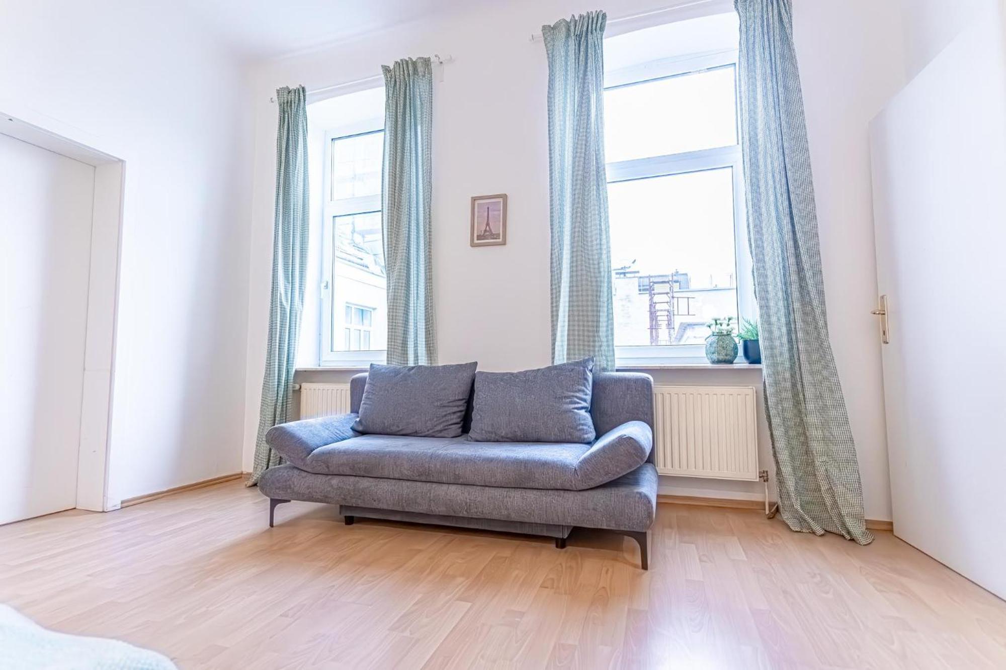 Spacious Shared Apartment Schoenbrunn Вена Экстерьер фото