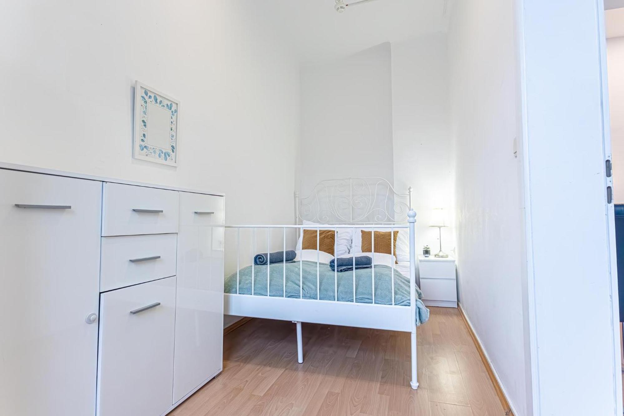 Spacious Shared Apartment Schoenbrunn Вена Экстерьер фото